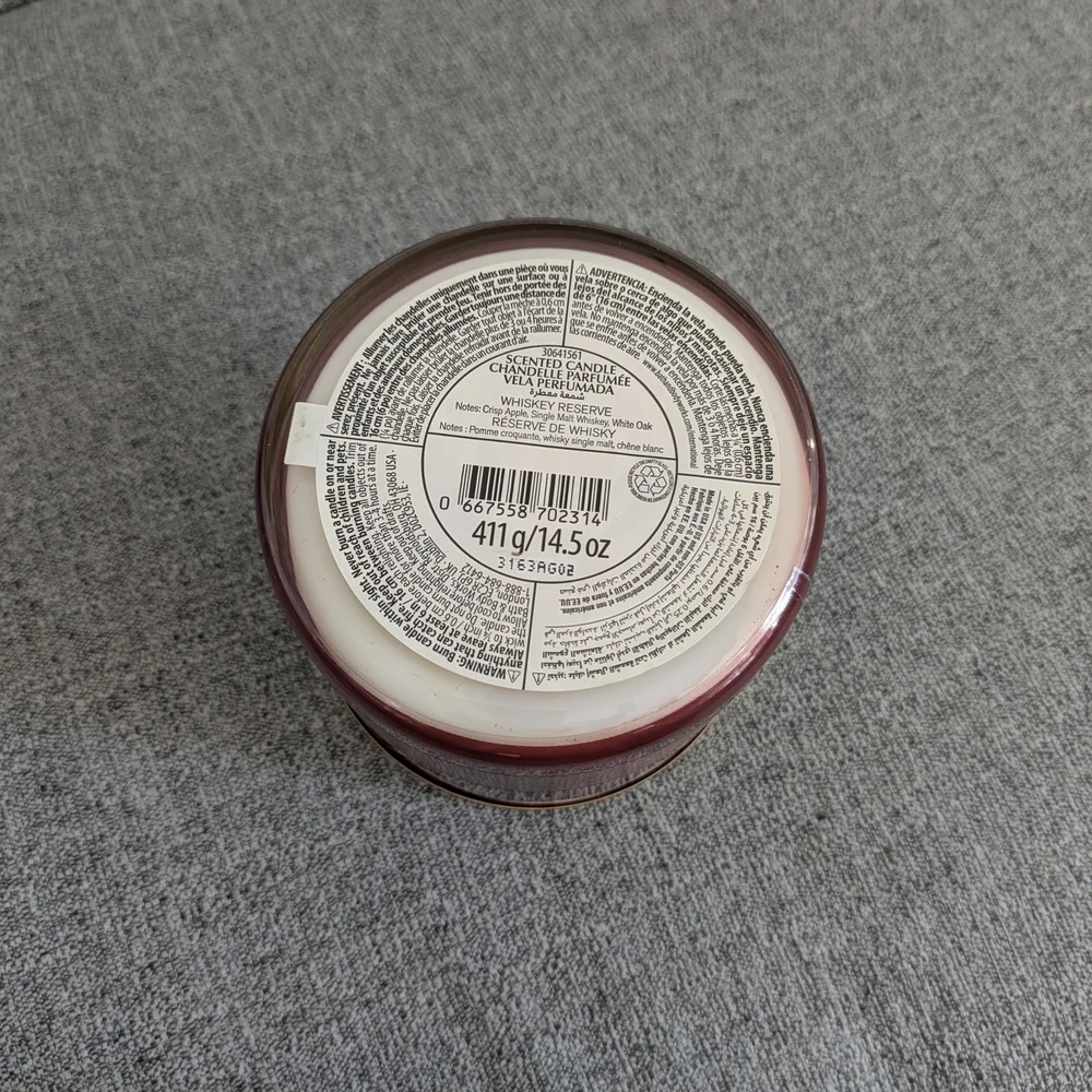 Whiskey Reserve Scented Candle - Brown and Gold - Picture 3 of 3